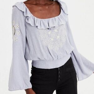 AE American Eagle Lavender Embroidered Blouse Top Ruffles Smocked Waist Size Med